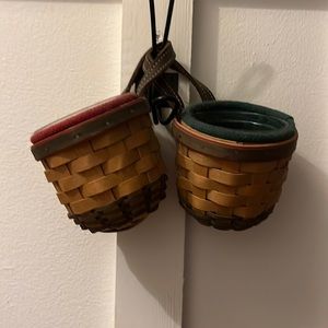 2 cute small baskets